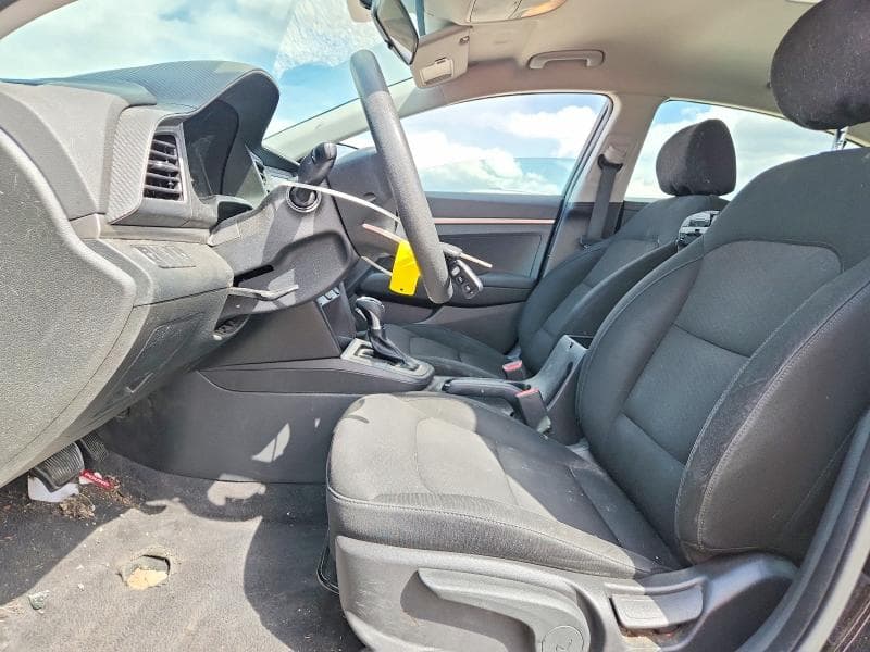 2019 HYUNDAI ELANTRA SE 7