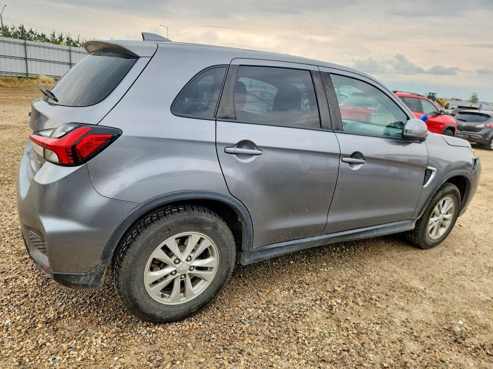 2021 MITSUBISHI RVR SE 3