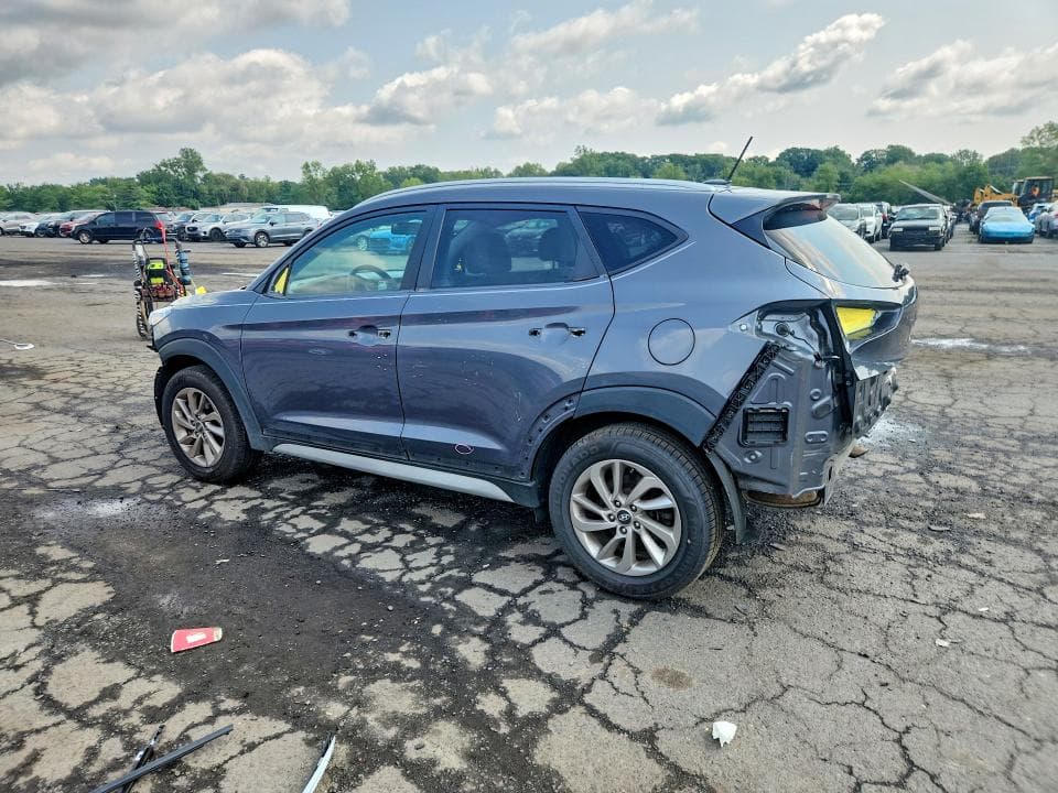 2017 HYUNDAI TUCSON SE 2