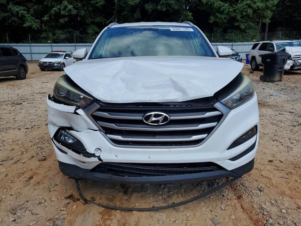 2017 HYUNDAI TUCSON SE 5