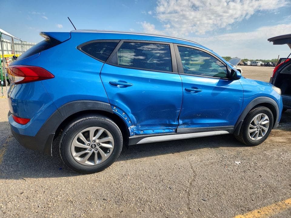 2017 HYUNDAI TUCSON SE 3