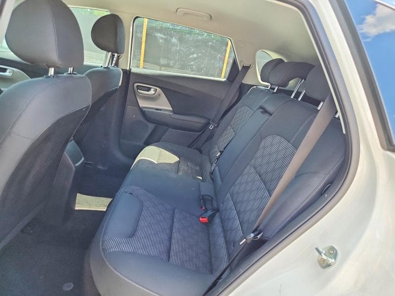 2018 KIA NIRO LX 11