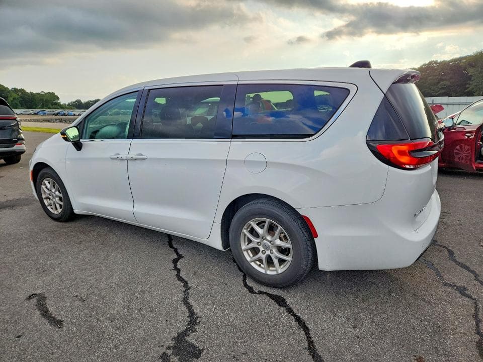 2024 CHRYSLER PACIFICA TOURING L 2