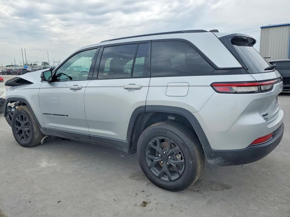 2025 JEEP GRAND CHEROKEE LAREDO 2