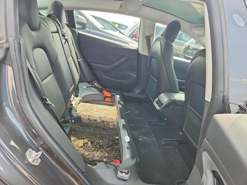 2018 TESLA MODEL 3 10