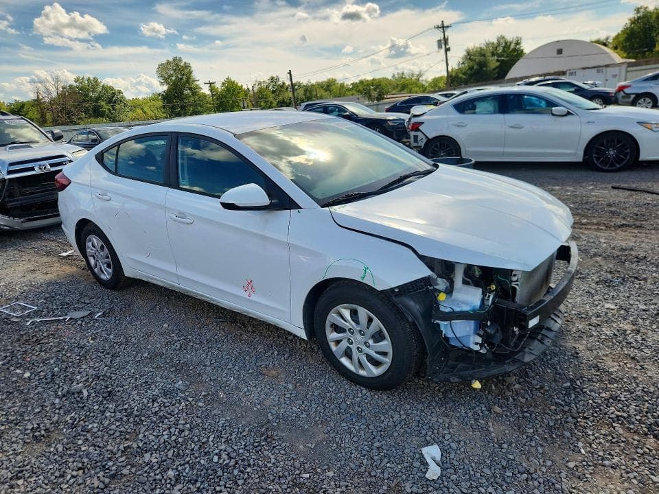 2020 HYUNDAI ELANTRA SE 4