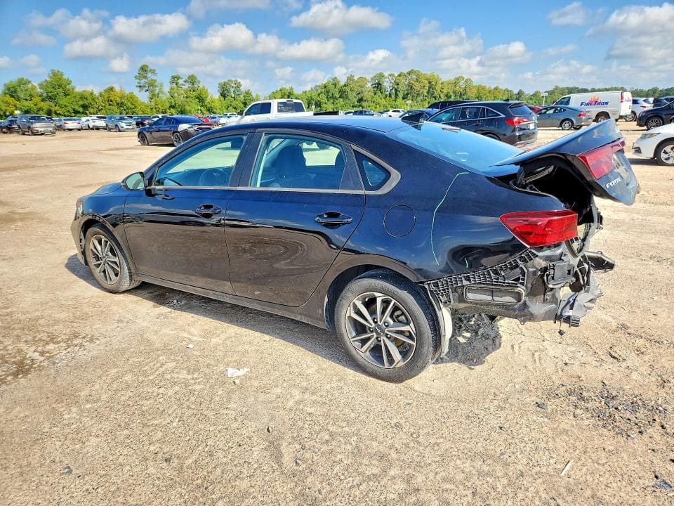 2023 KIA FORTE LXS 2