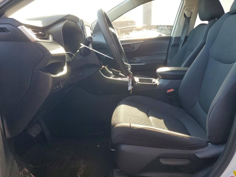 2019 TOYOTA RAV4 LE 7