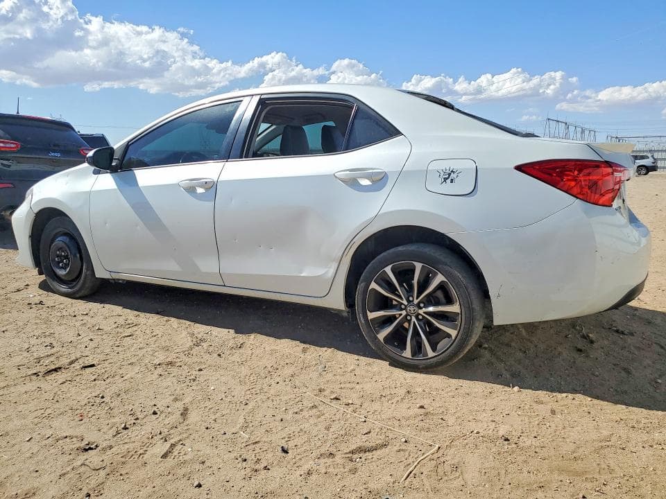 2017 TOYOTA COROLLA SE 2