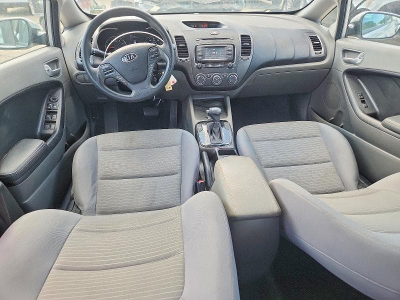 2017 KIA FORTE LX 8