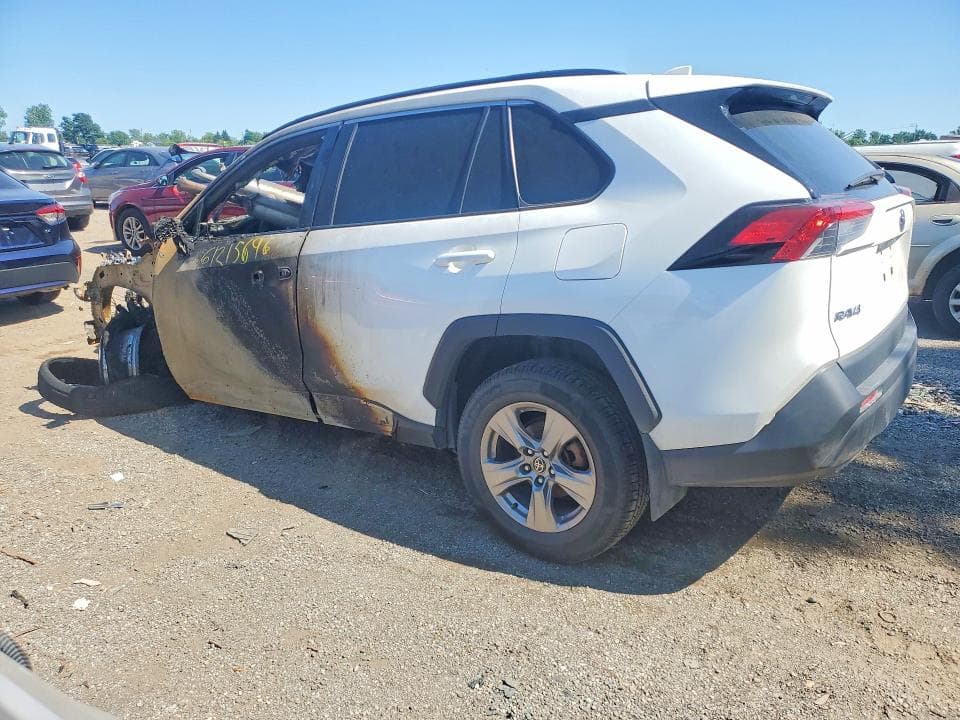 2022 TOYOTA RAV4 LE 2