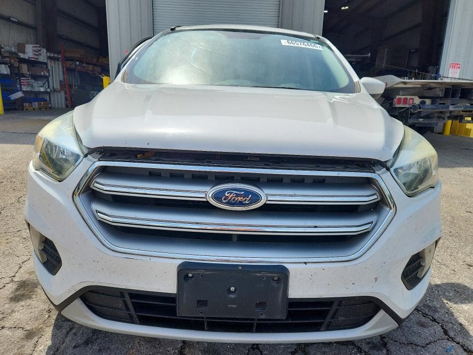 2017 FORD ESCAPE SE 5