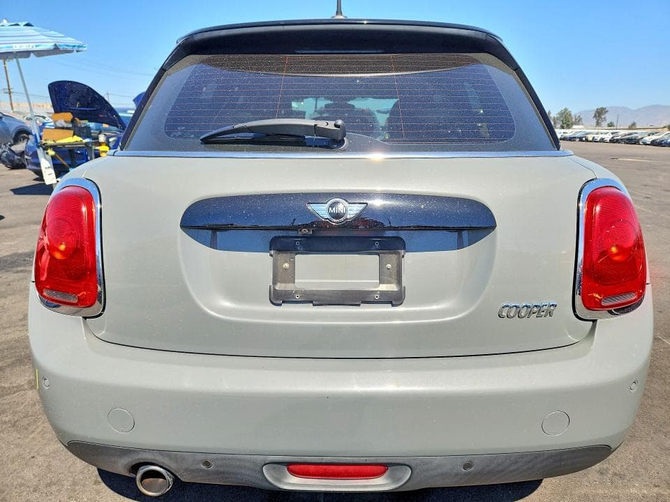 2018 MINI COOPER 6