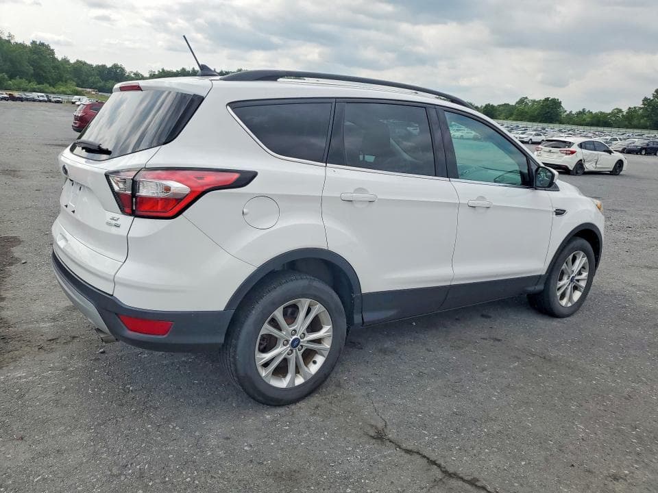 2018 FORD ESCAPE SE 3