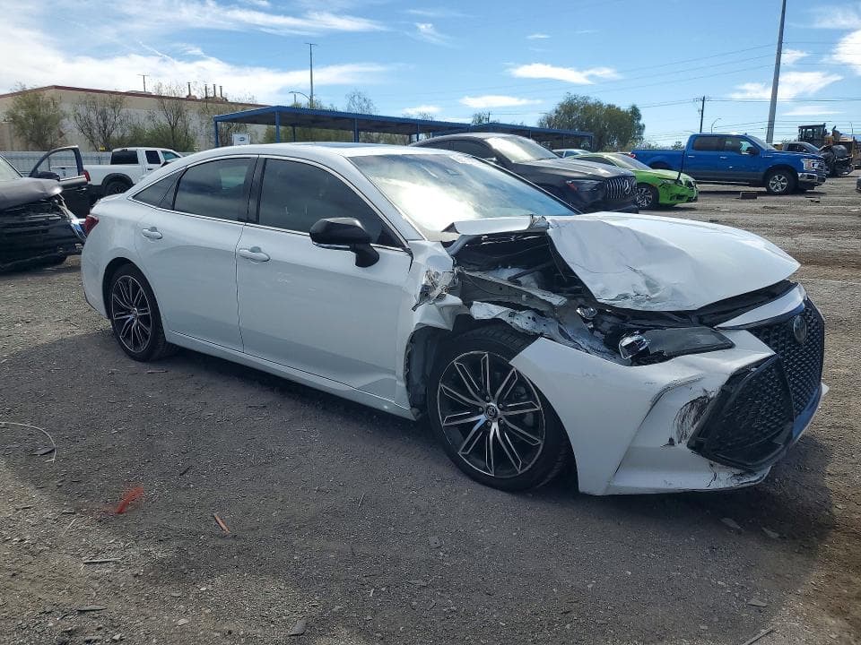 2019 TOYOTA AVALON XSE 4