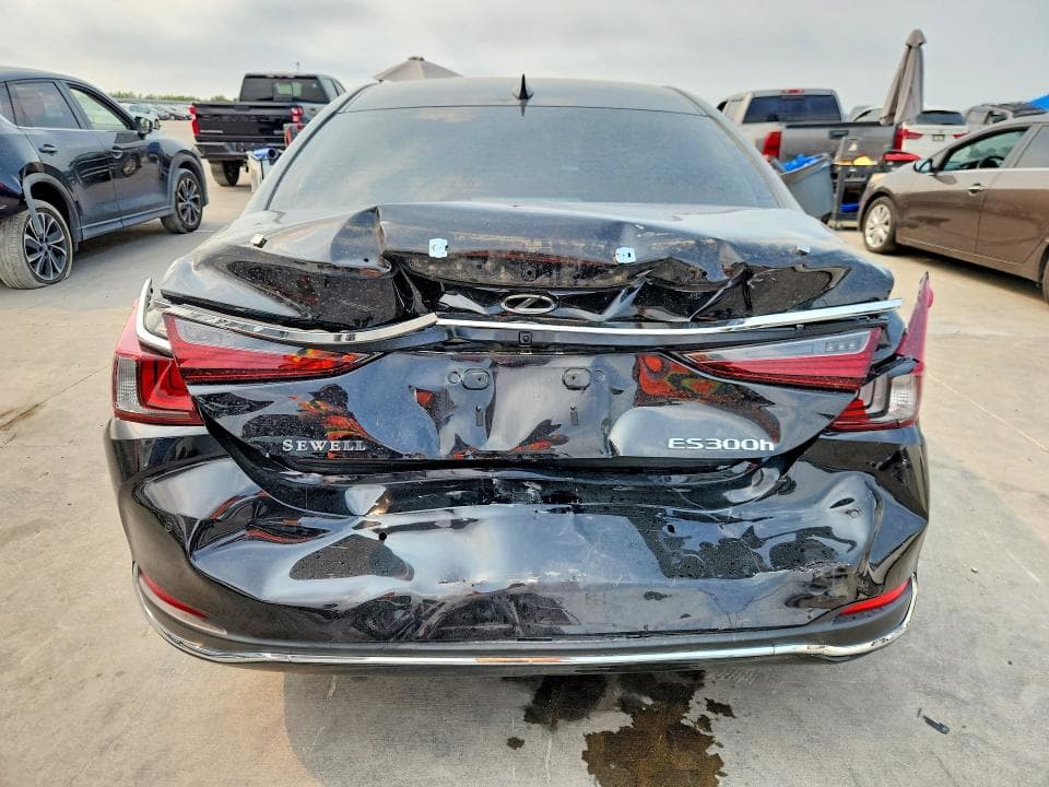 2025 LEXUS ES 300H BASE 6