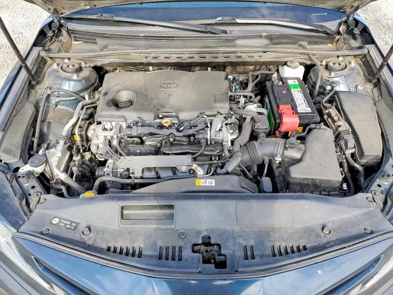 2019 TOYOTA CAMRY SE 11