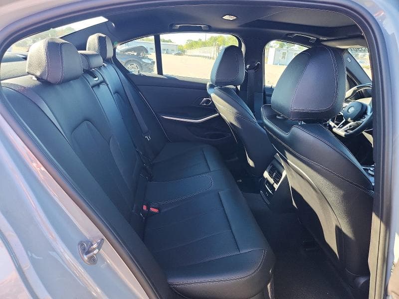 2025 BMW 330XI 10