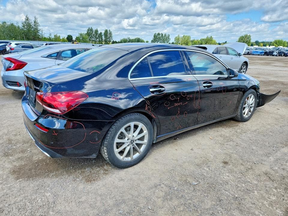 2021 MERCEDES-BENZ A 220 4MATIC 3