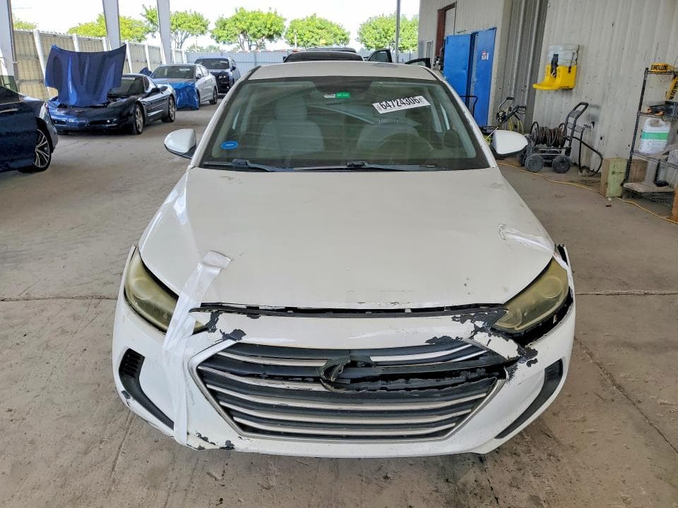 2017 HYUNDAI ELANTRA SE 5