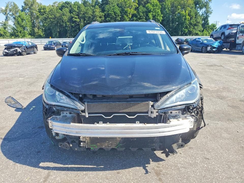 2020 CHRYSLER PACIFICA TOURING 5