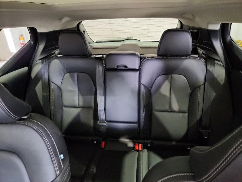 2026 VOLVO XC40 PLUS 10