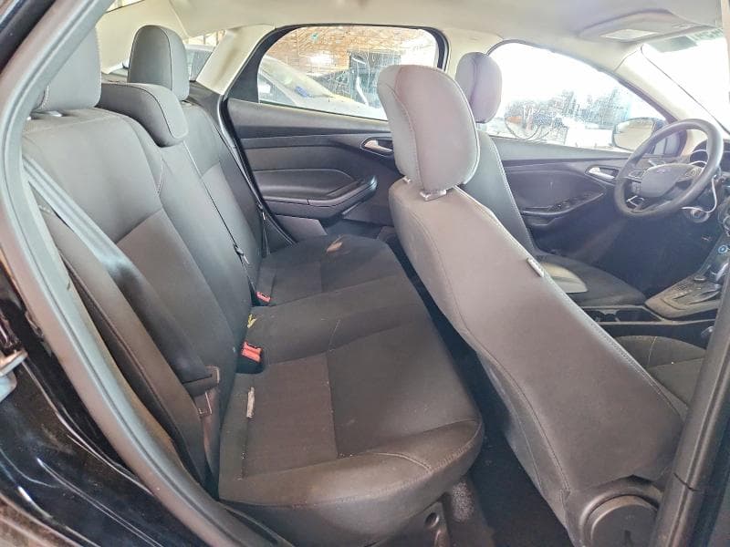 2017 FORD FOCUS SE 10