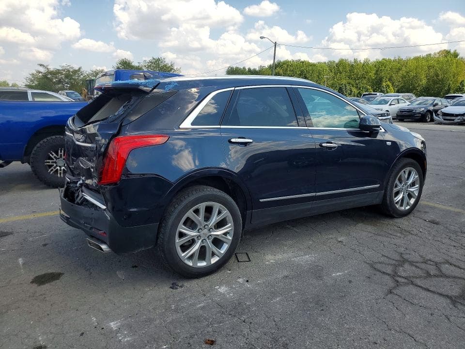 2017 CADILLAC XT5 LUXURY 3