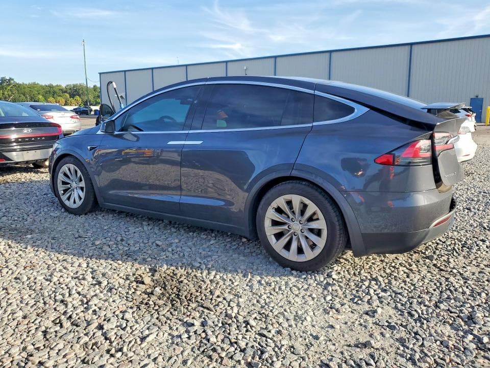2017 TESLA MODEL X 2