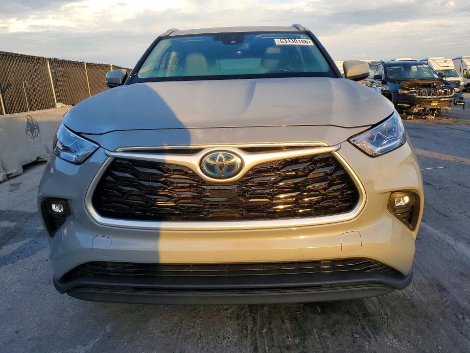 2022 TOYOTA HIGHLANDER HYBRID BRONZE EDITION 5
