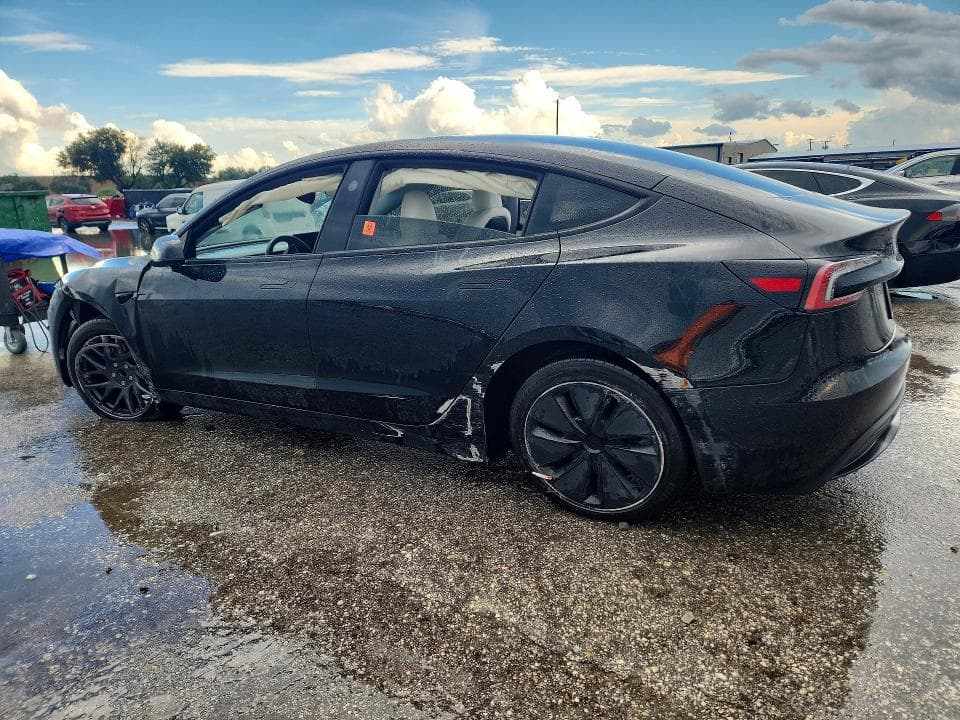 2025 TESLA MODEL 3 2