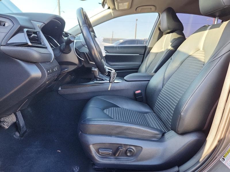 2019 TOYOTA CAMRY SE 7