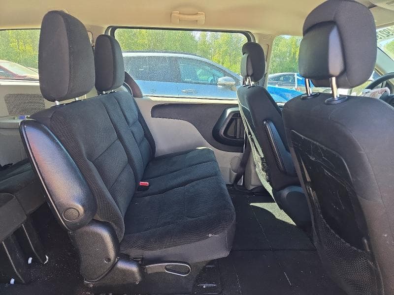 2017 DODGE GRAND CARAVAN SE 11