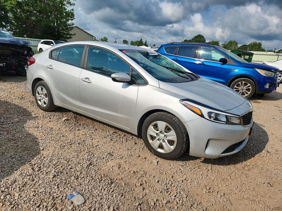 2017 KIA FORTE LX 4