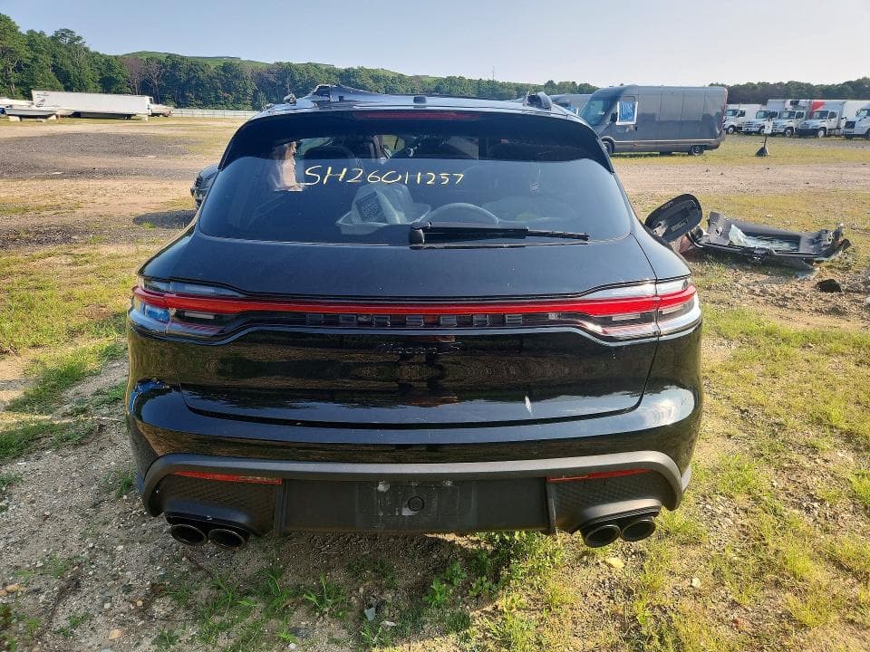2024 PORSCHE MACAN S 6