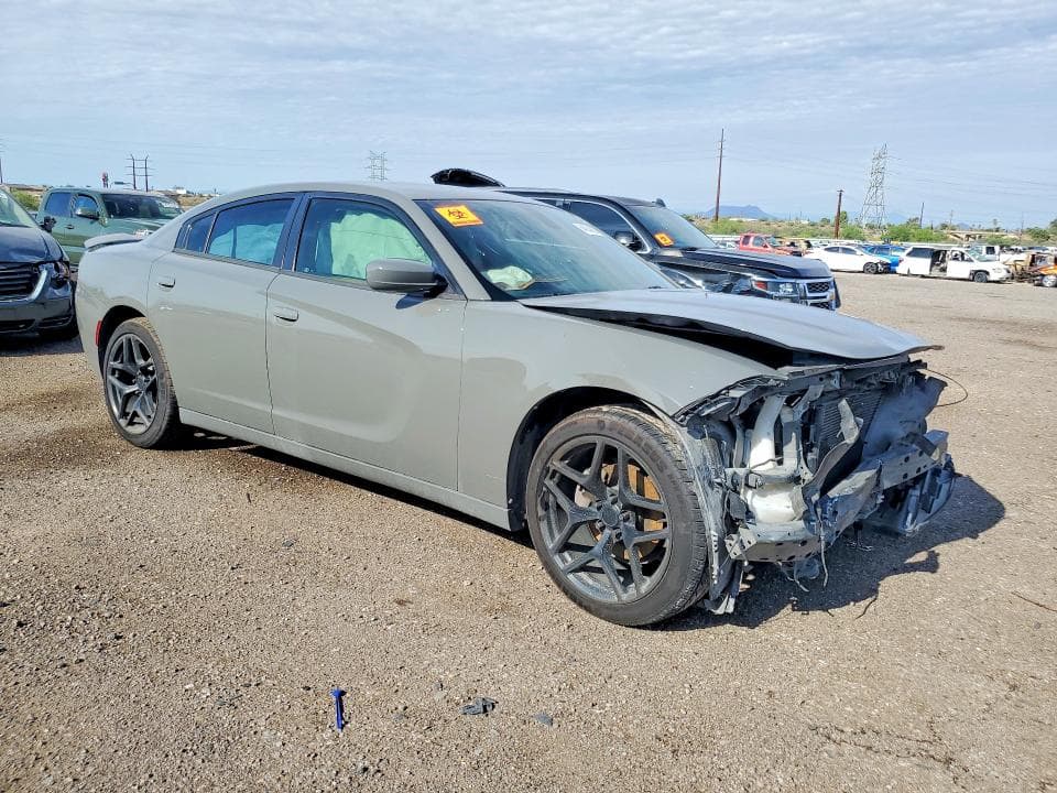 2017 DODGE CHARGER 4