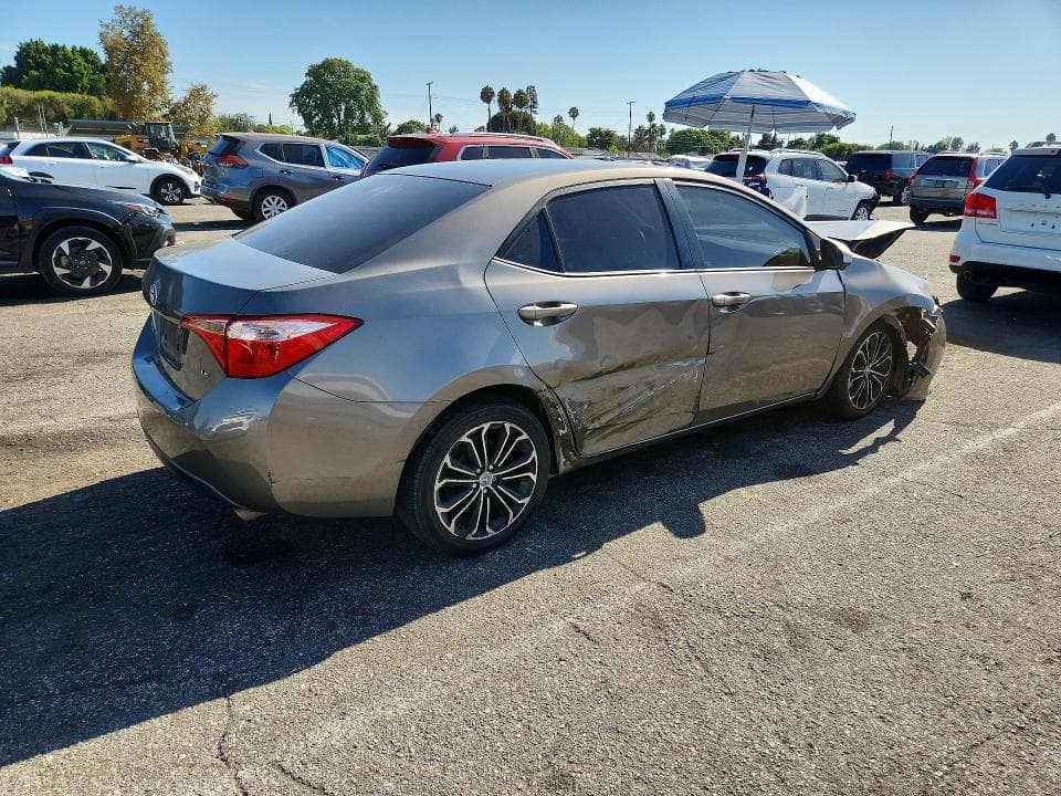2017 TOYOTA COROLLA LE 3