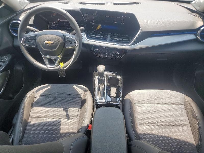 2025 CHEVROLET TRAX 1LT 8