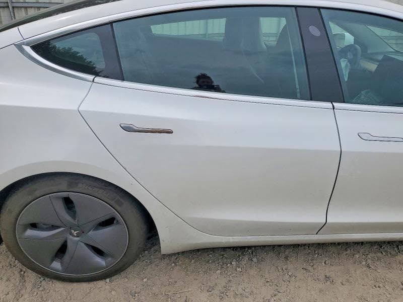 2019 TESLA MODEL 3 10