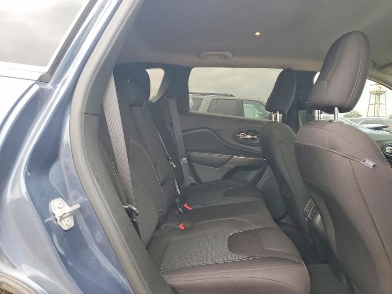 2019 JEEP CHEROKEE LATITUDE 11