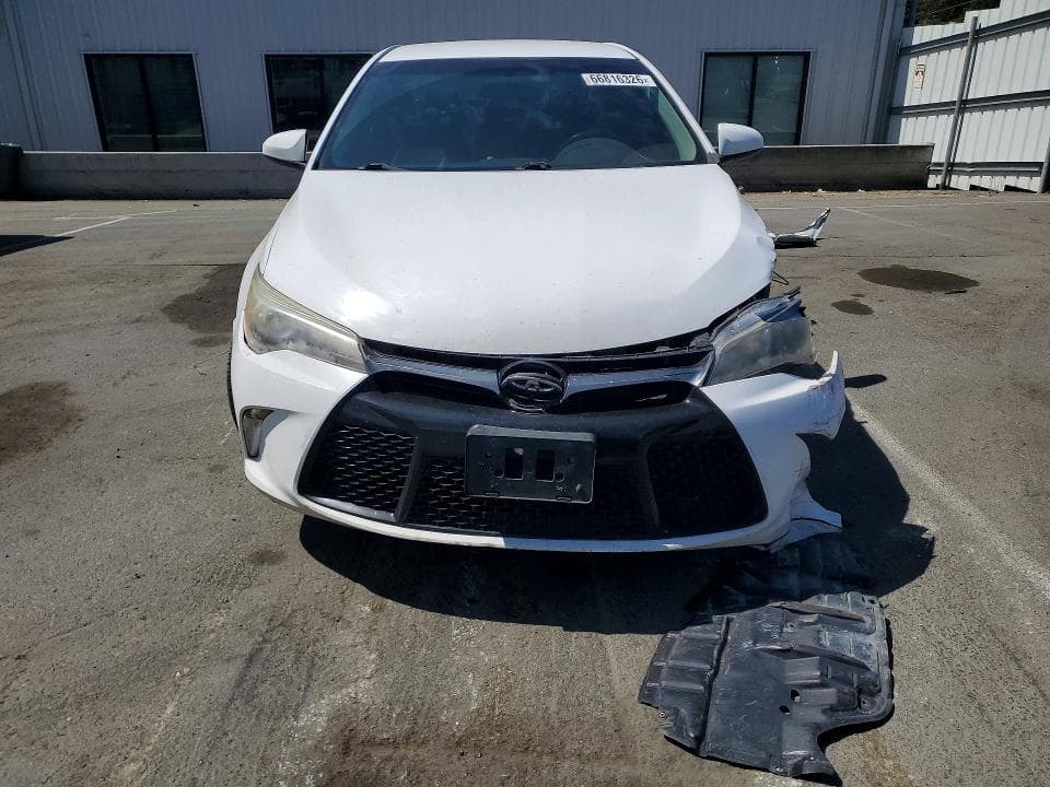 2017 TOYOTA CAMRY SE 5