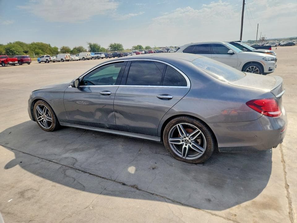 2018 MERCEDES-BENZ E 300 2