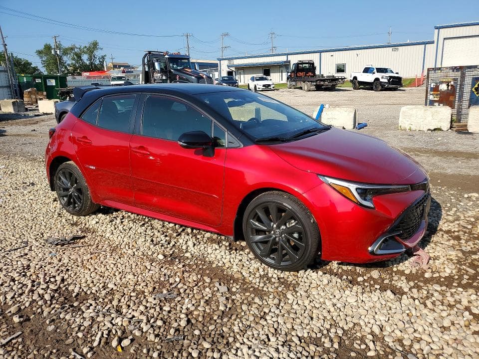 2026 TOYOTA COROLLA XSE 4