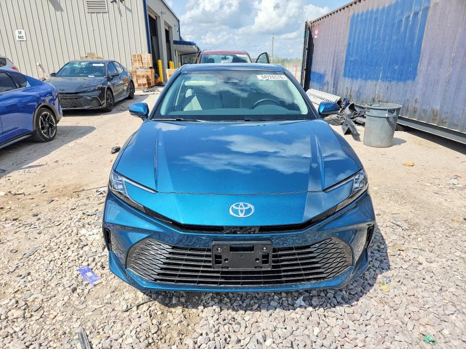 2025 TOYOTA CAMRY XLE 5