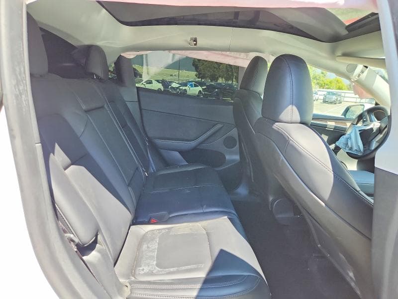 2024 TESLA MODEL Y 10