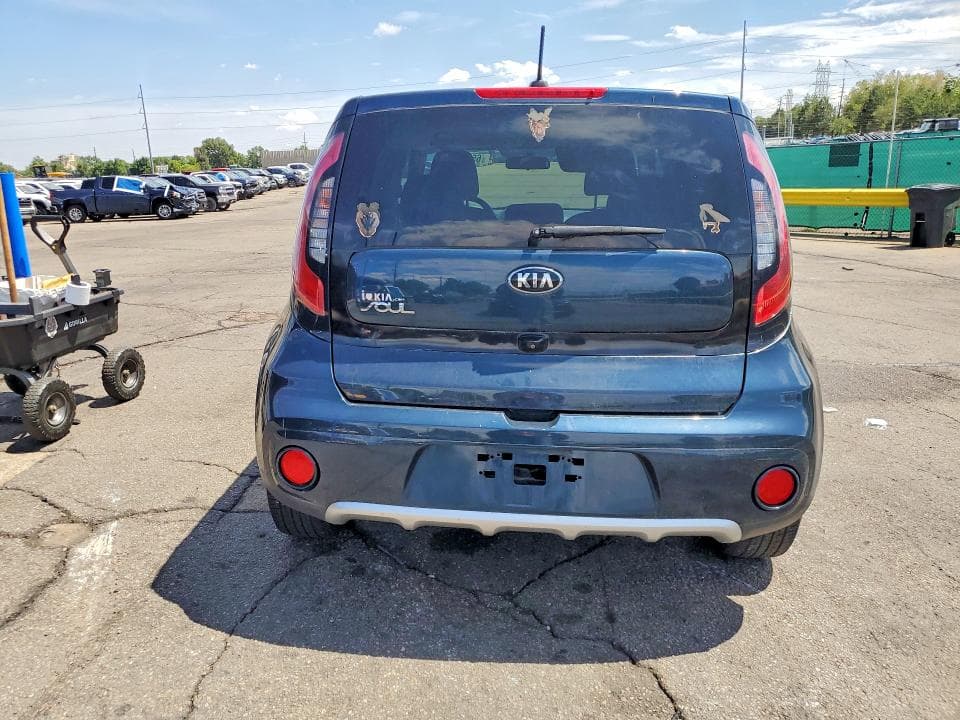 2018 KIA SOUL + 6