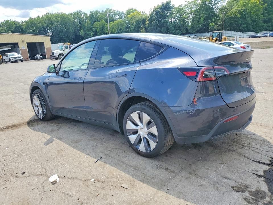 2024 TESLA MODEL Y 2