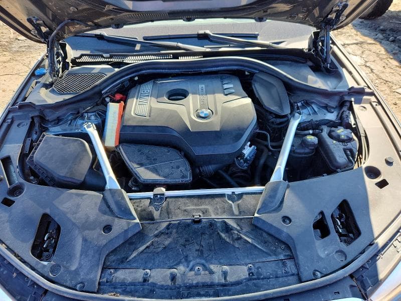 2018 BMW 530 XI 11