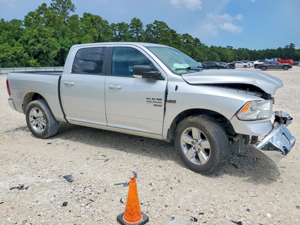 2019 RAM 1500 CLASSIC SLT 4