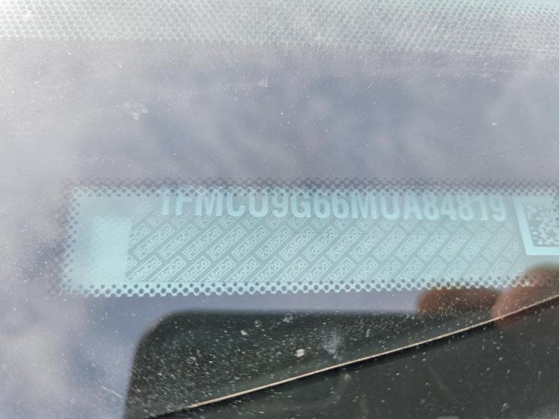 2021 FORD ESCAPE SE 12